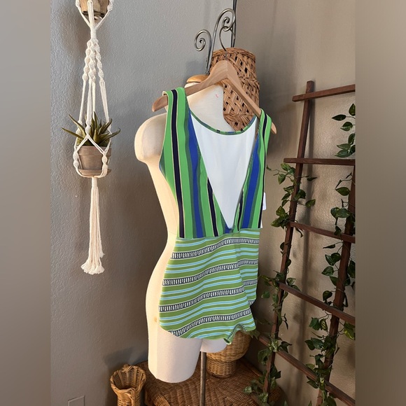 ▪️NEW! Seea x Free People Lido One Piece in Green Stripe - Picture 9 of 9